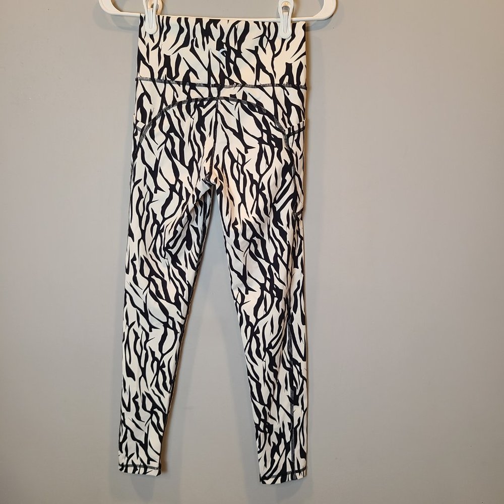 ZYIA Leggings Womens 4 Safari Zebra Animal Print White Black High Rise - Picture 5 of 11